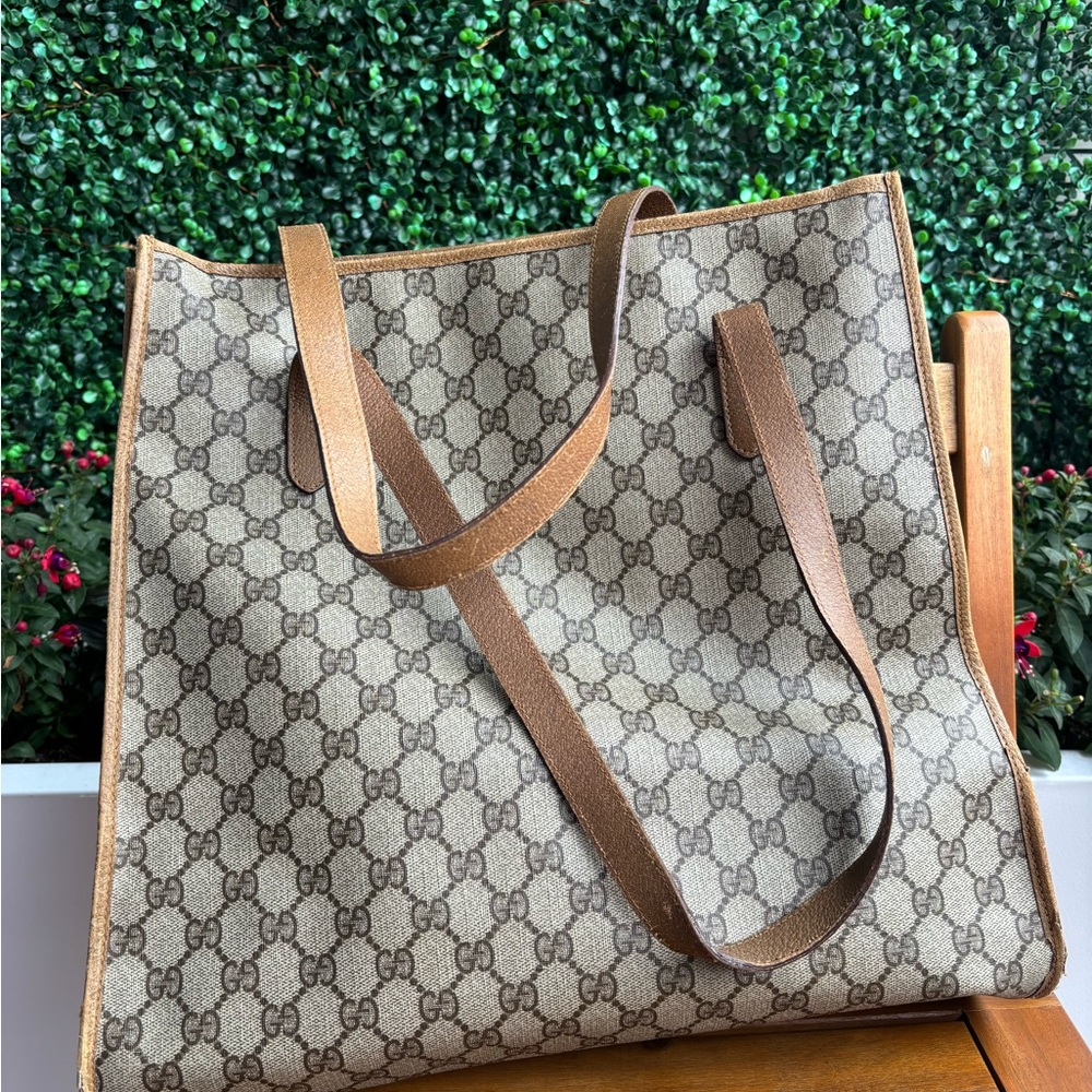 Gucci Monogram Tote - Picture 2 of 16